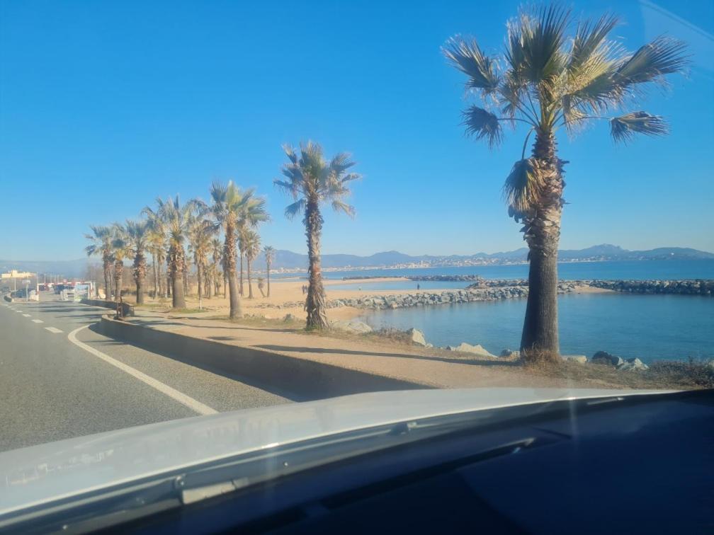 Mobil Home Neuf Camping L Ile Dor Plage St Raphael Avec Piscine Saint-Raphaël Exterior foto