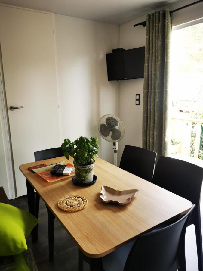 Mobil Home Neuf Camping L Ile Dor Plage St Raphael Avec Piscine Saint-Raphaël Exterior foto